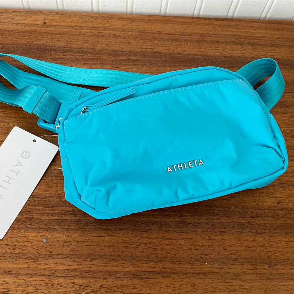 NWT Athleta Turquoise Crossbody Bag
